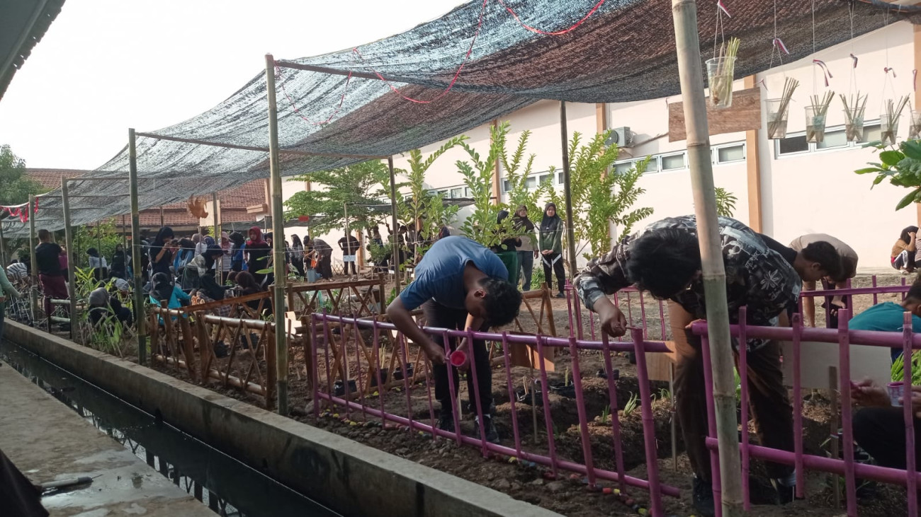 PELAKSANAAN PROJEK PENGUATAN PROFIL PELAJAR PANCASILA (P5) DI SMK NEGERI 2 PEKALONGAN