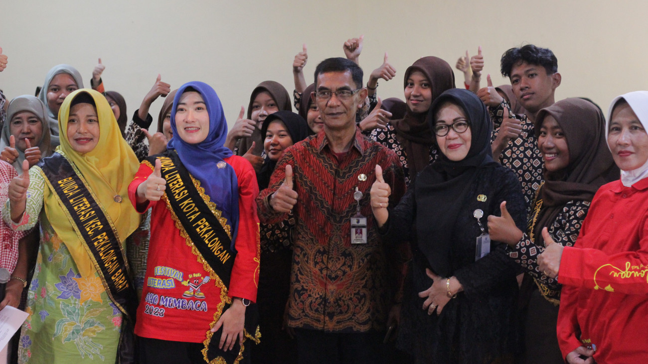 ROADSHOW BUNDA LITERASI KE SMK NEGERI 2 PEKALONGAN