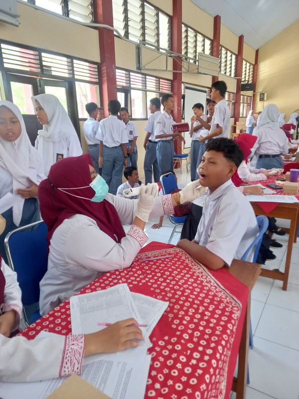 KEGIATAN SCREENING KESEHATAN SISWA SMK NEGERI 2 PEKALONGAN