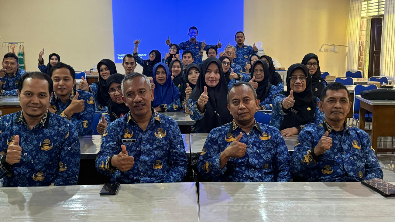 PENDIDIKAN DAN PELATIHAN PENGELOLAAN KEARSIPAN DI SMK NEGERI 2 PEKALONGAN